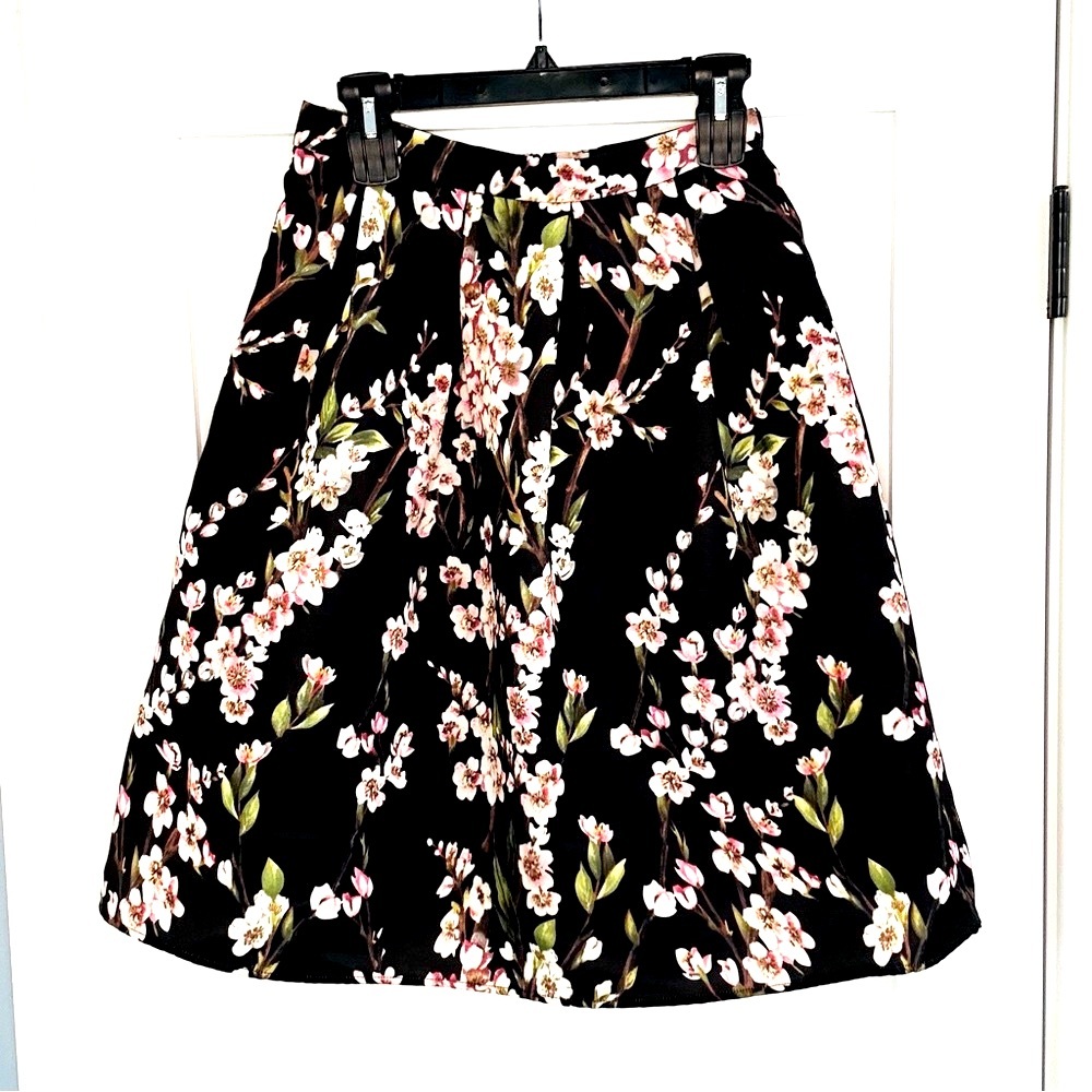 220. Francesca’s ALYA Floral A-Line black cherry blossom skirt
